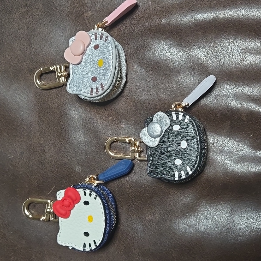 Hello Kitty White and Red Coin Purse Keychain